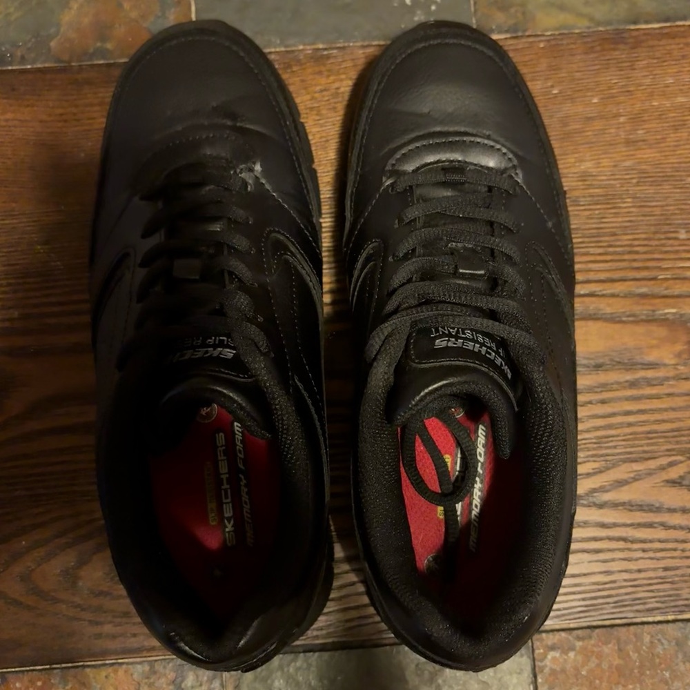 women’s sketchers work shoes